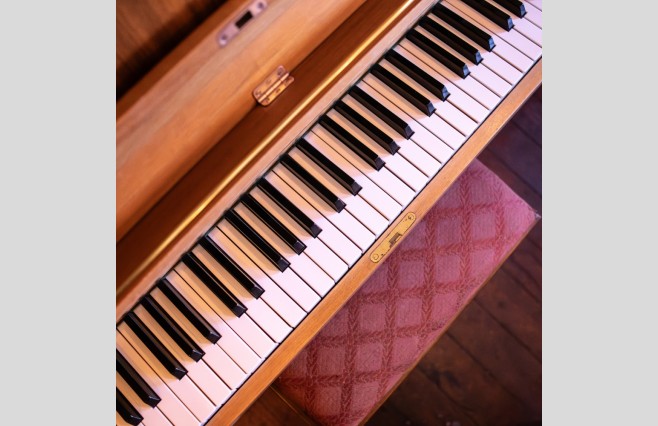 Used Ronisch Satin Teak Upright Piano Trade Price Bargain (SN:A64656) - Image 8